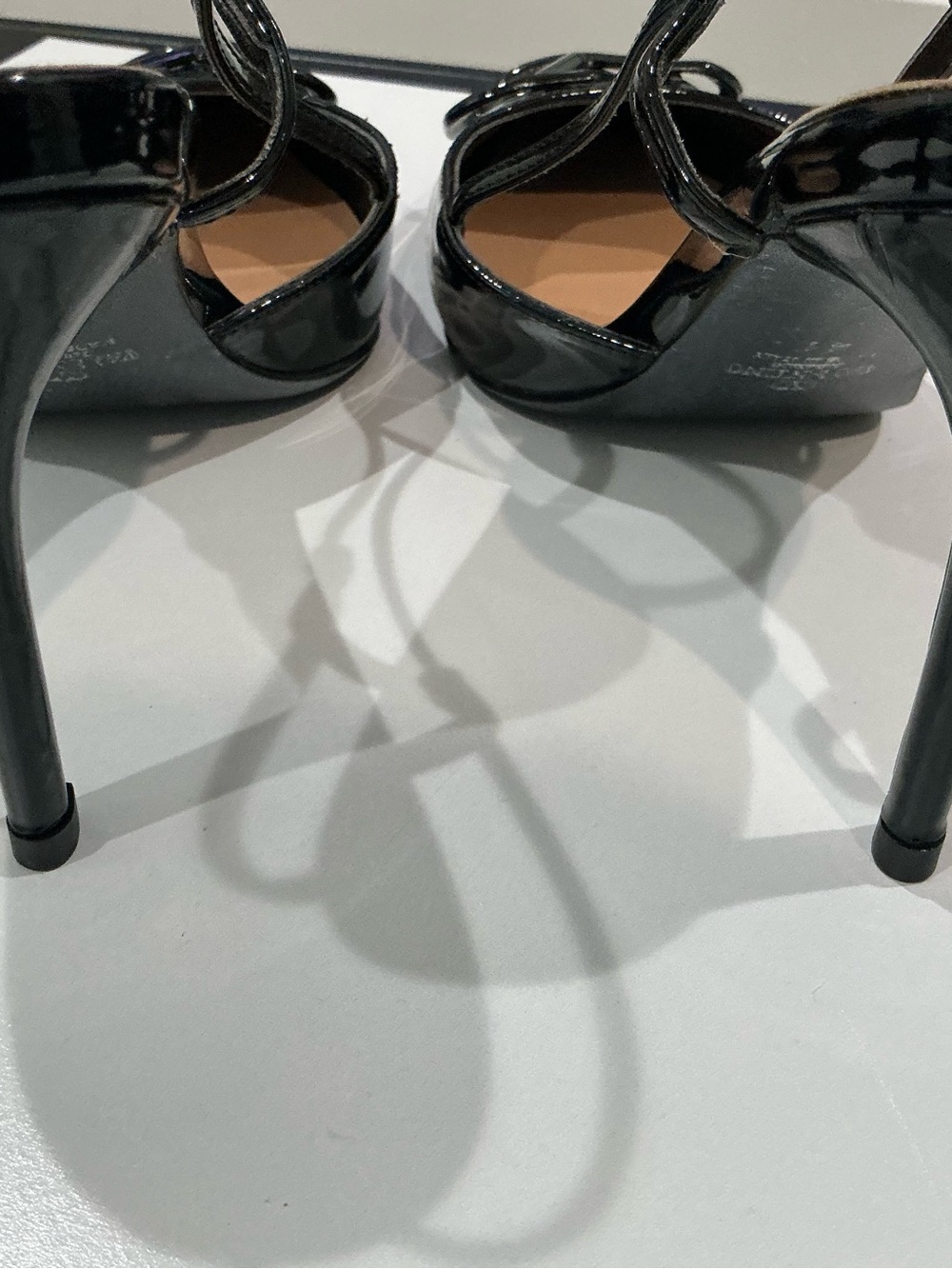 Valentino Garavani VLogo patent leather sling back pumps black EU41 US10.5 to 11 - Picture 4 of 12